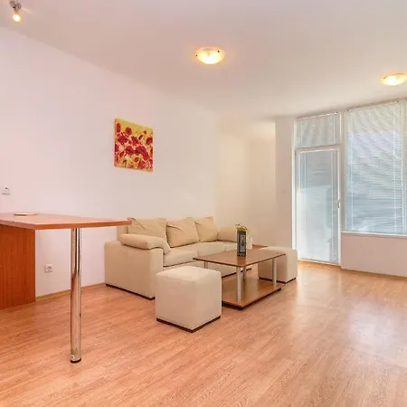 Oasis Pmg 公寓 拉夫达