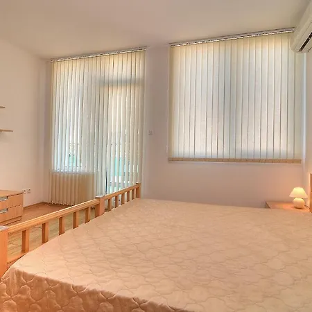 Oasis Pmg Апартаменты